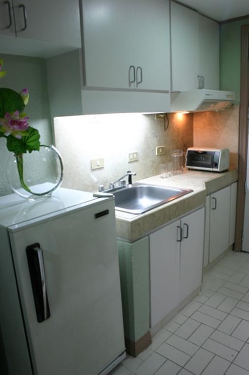 Mpt Suites Makati City Zewnętrze zdjęcie