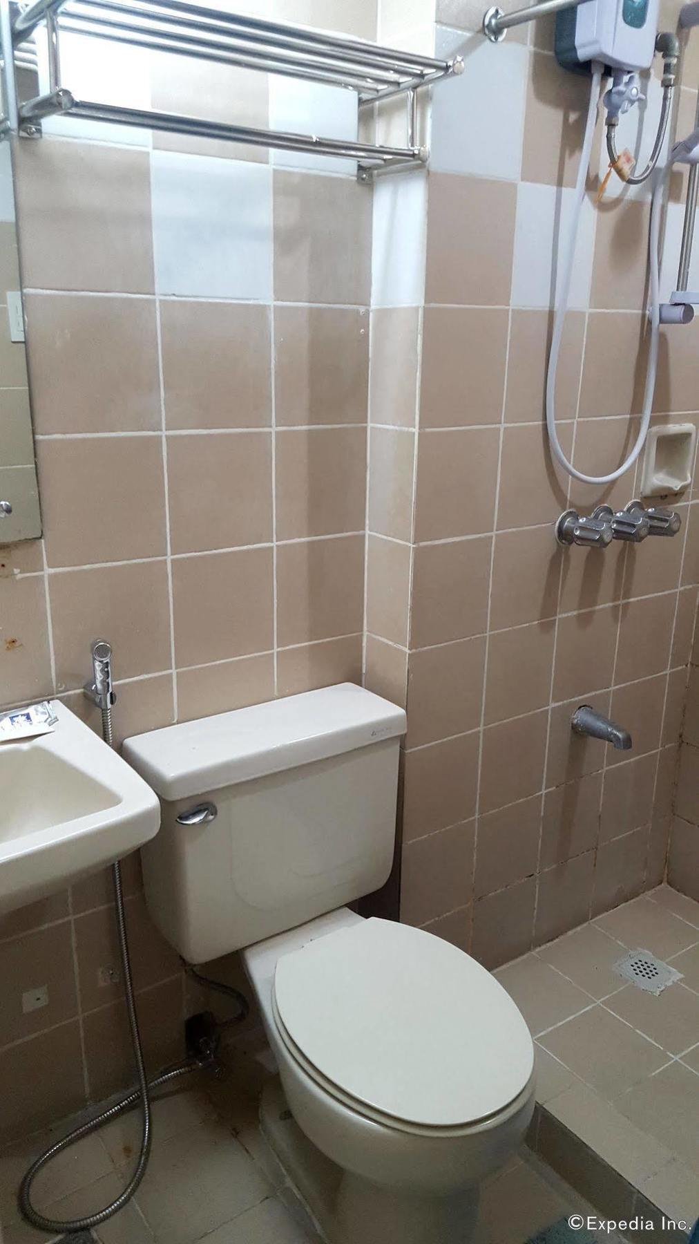 Mpt Suites Makati City Zewnętrze zdjęcie
