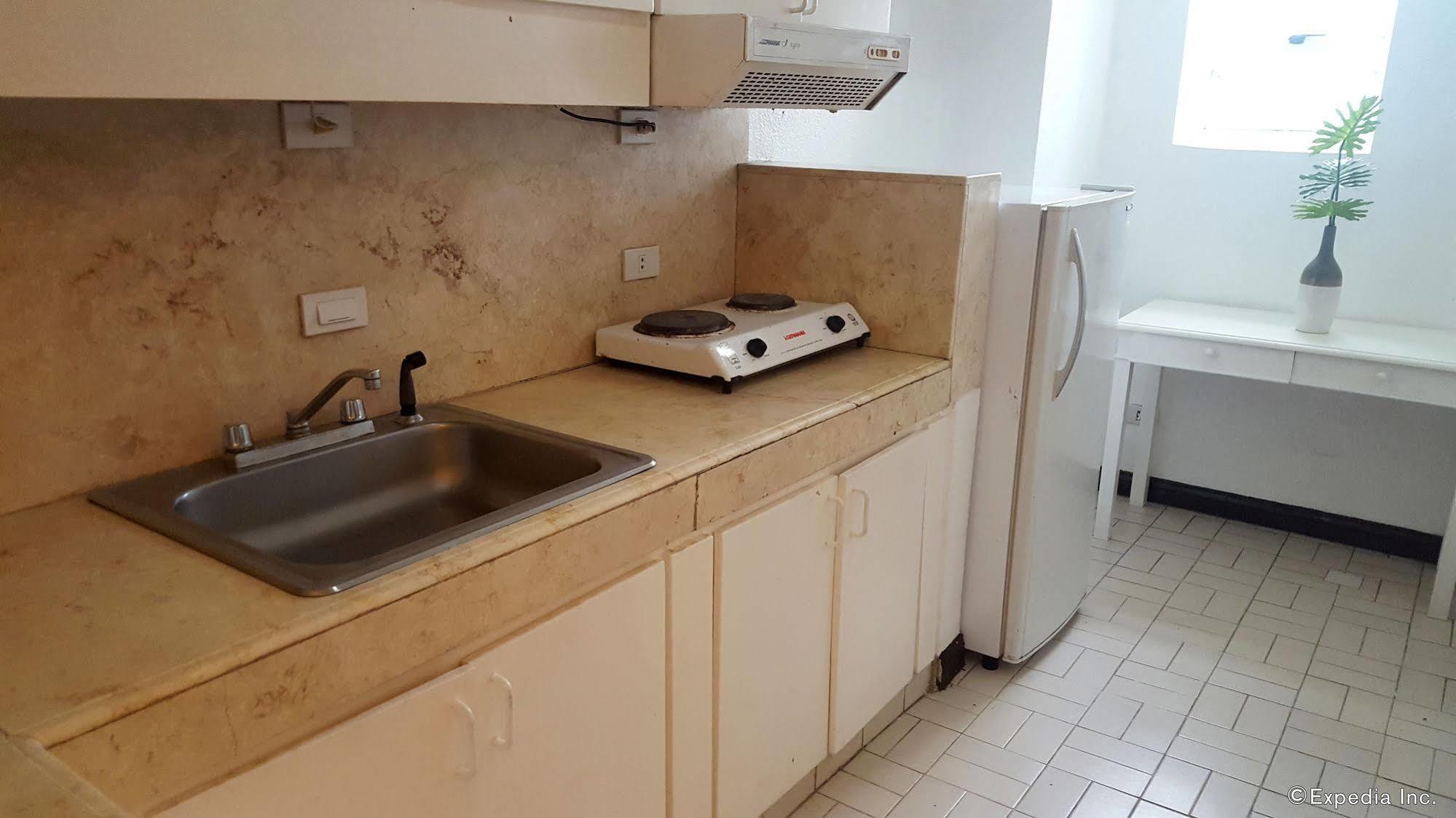 Mpt Suites Makati City Zewnętrze zdjęcie